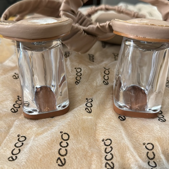 Tahari Double Band Strap Nude Sandals - Picture 6 of 6